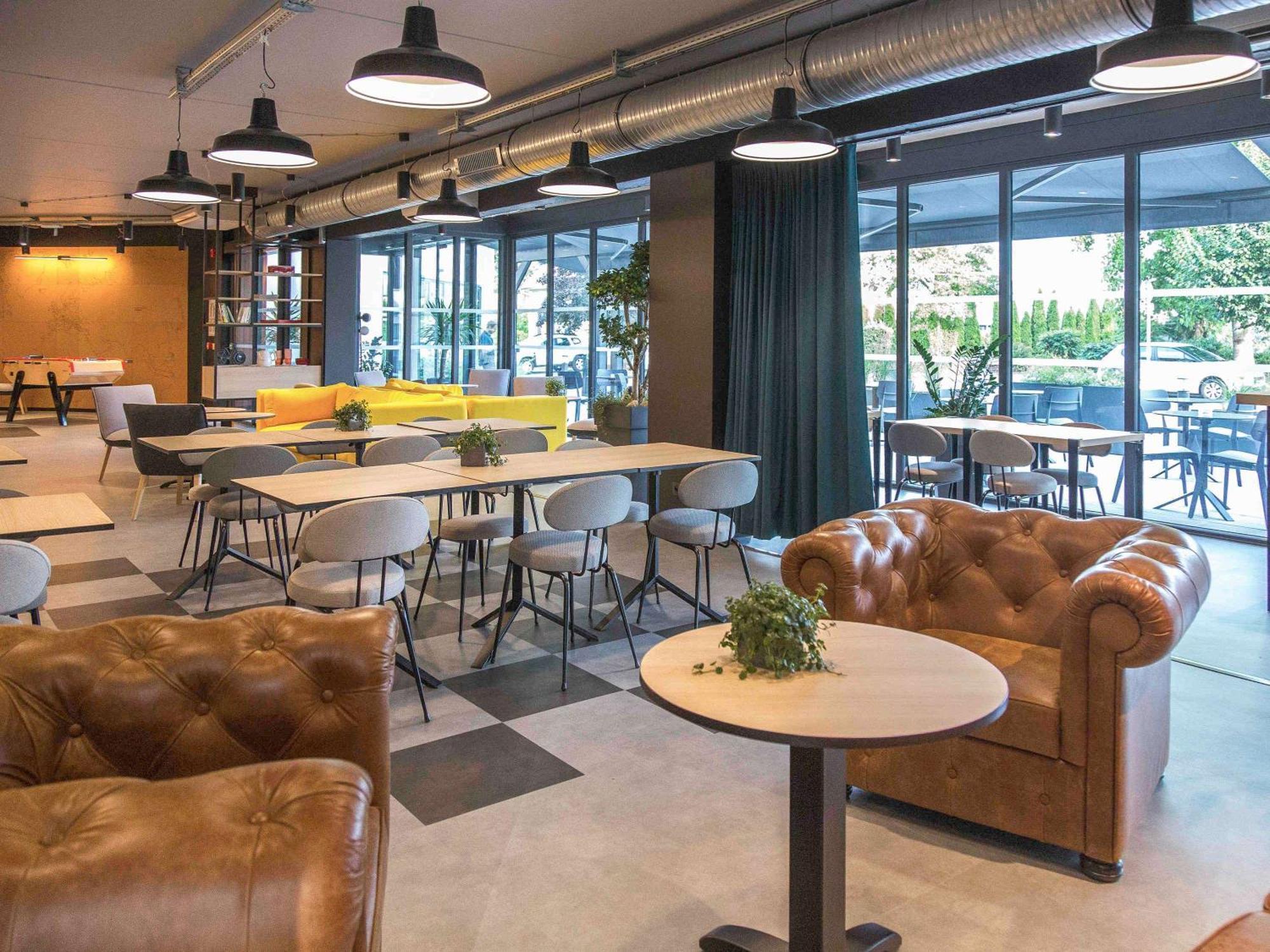 Ibis Styles Bale-Mulhouse Aeroport Hotel Blotzheim Exterior photo