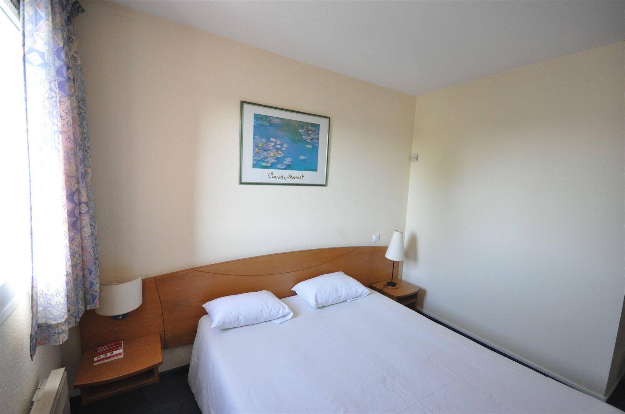 Ibis Styles Bale-Mulhouse Aeroport Hotel Blotzheim Exterior photo