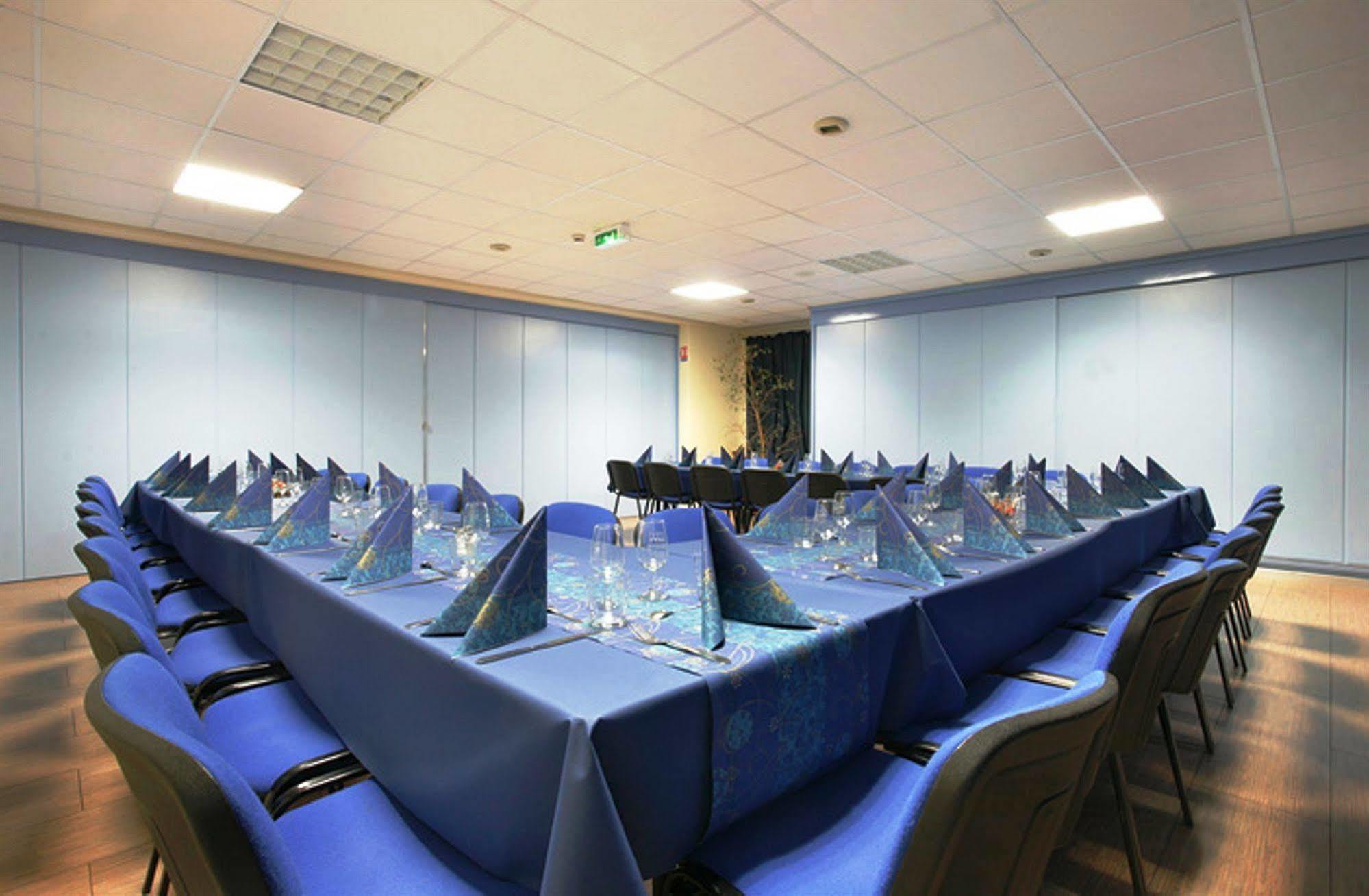 Ibis Styles Bale-Mulhouse Aeroport Hotel Blotzheim Exterior photo